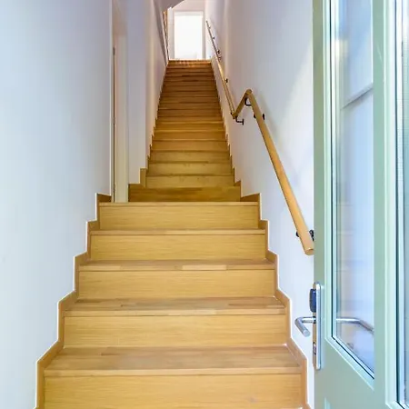 מלון דירות Elia Portou Luxury 4*