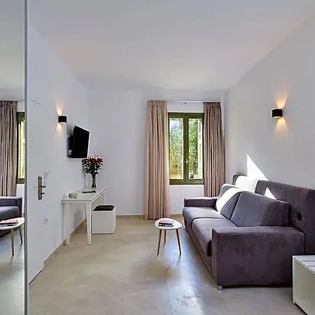Elia Portou Luxury Aparthotel