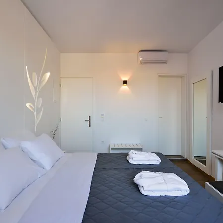 Elia Portou Luxury Aparthotel 4*