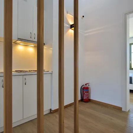 アパートホテル Elia Portou Luxury 4*