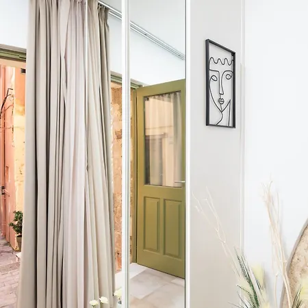 Elia Portou Luxury アパートホテル 4*